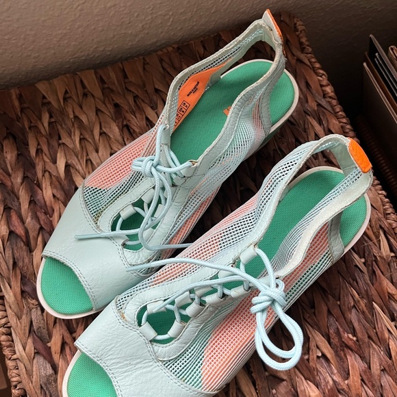 PUMA MADIERA ORANGE-MINT WEDGE  WOMANS SIZE 7.5 Funky Mesh Fashion - Picture 3 of 5